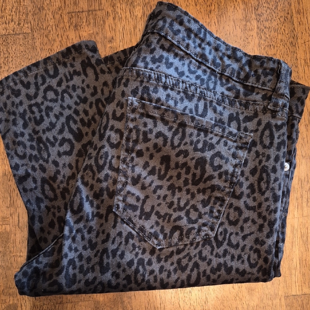 GAP Women's Gray Leopard Skinny Jeans